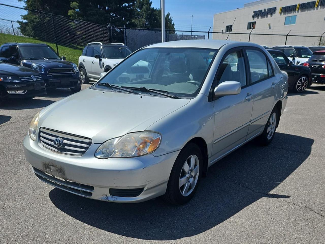2004 Toyota Corolla 4dr Sdn LE Auto 1-Owner Clean CarFax Trades OK! - Photo #1