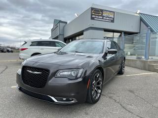 Used 2018 Chrysler 300 MOONROOF - NAVI - BLUETOOTH - LEATHER INTERIOR for sale in Calgary, AB