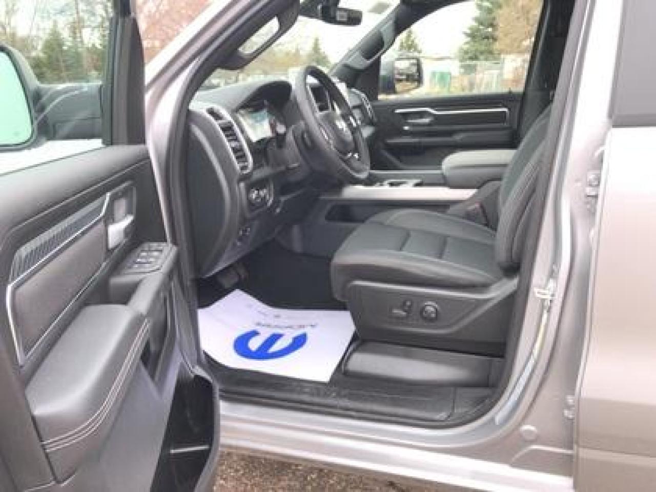 2025 RAM 1500 3.0L TURBO ENGINE, NIGHT EDITION!!!!!!! #3 Photo3