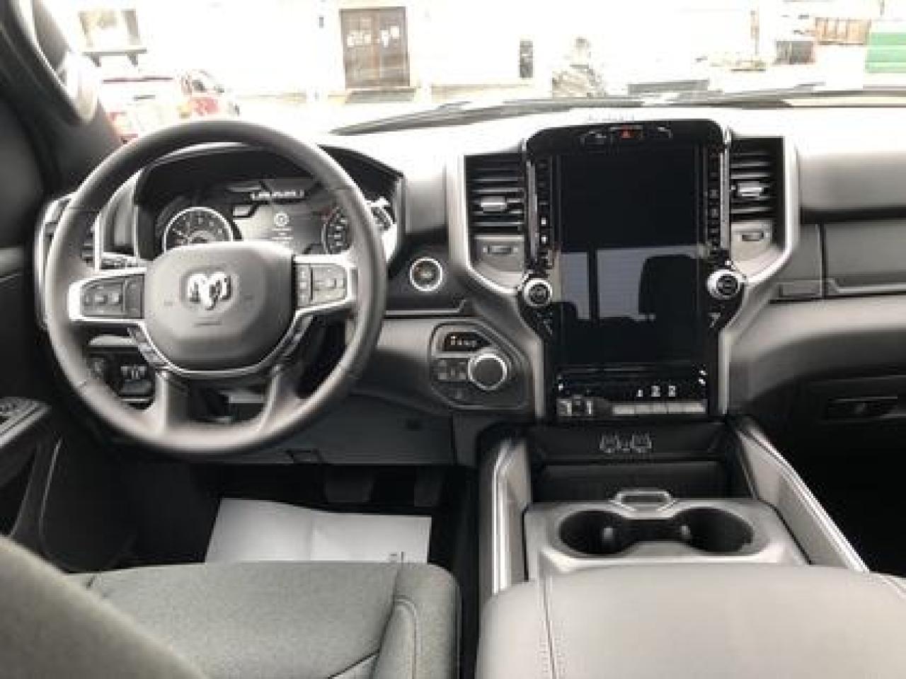 2025 RAM 1500 3.0L TURBO ENGINE, NIGHT EDITION!!!!!!! #3 Photo4