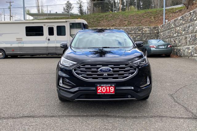 2019 Ford Edge Titanium Photo1