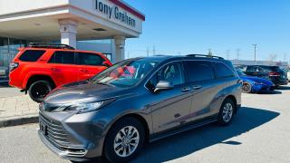 Used 2022 Toyota Sienna XLE 8-Passenger XLE Hybrid for sale in Ottawa, ON