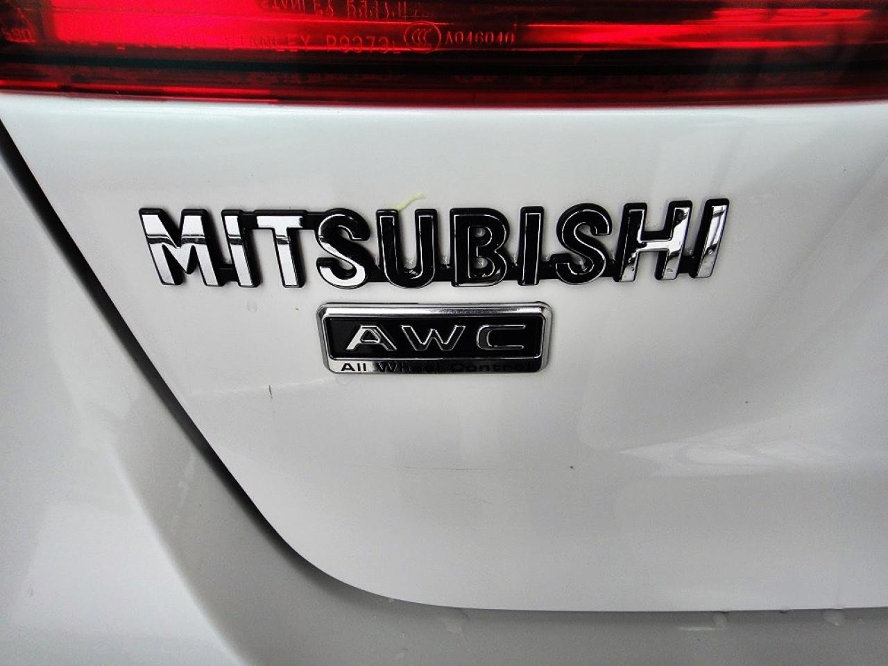 2016 Mitsubishi RVR GT MODEL,PANO ROOF,SERVICE RECORDS,AWD - Photo #9