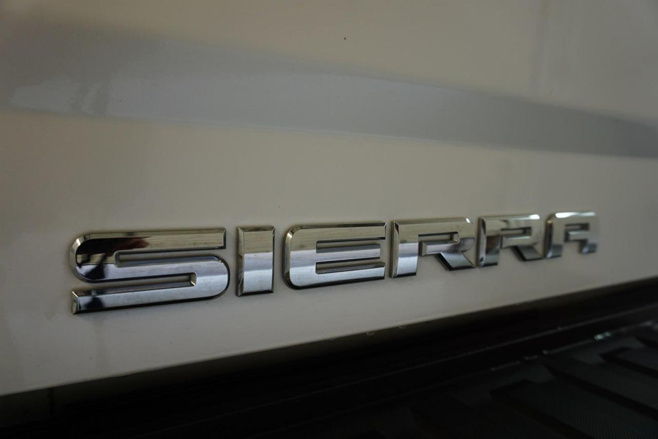 2017 GMC Sierra 1500 V8 DENALI CREW 4WD CERTIFIED CAMERA NAV BLUETOOTH LEATHER HEATED SEATS SUNROOF CRUISE ALLOYS - Photo #39