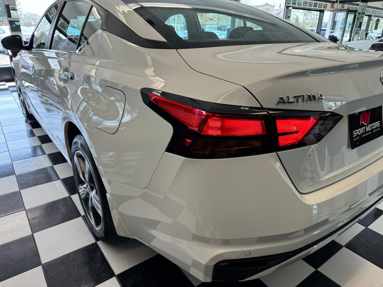 2021 Nissan Altima SE AWD 2.5L+Lane Departure+RemoteStart+CLEANCARFAX - Photo #40