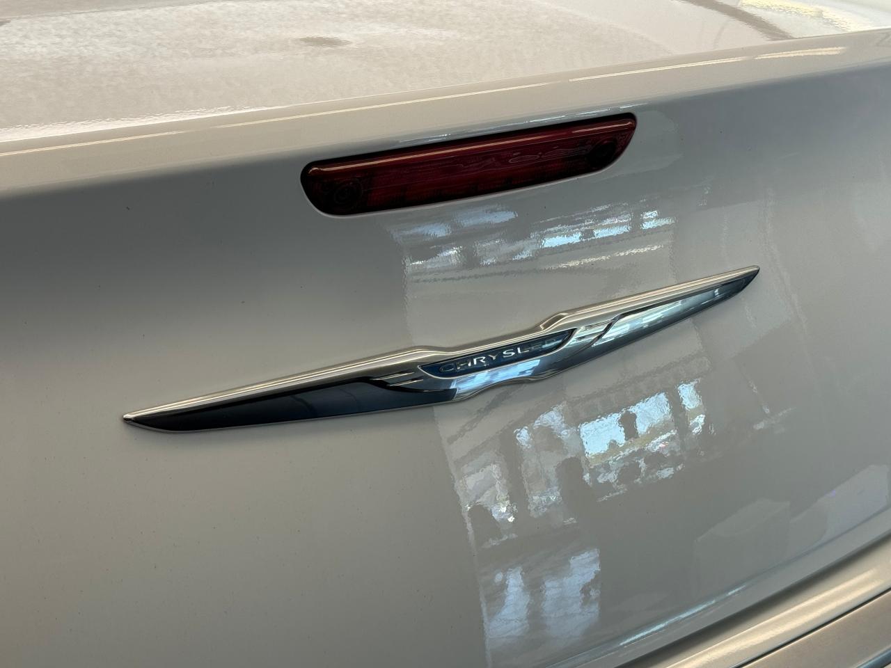 2017 Chrysler 300 300C PLATINUM AWD+New Tires+ApplePlay+AccidentFree - Photo #67