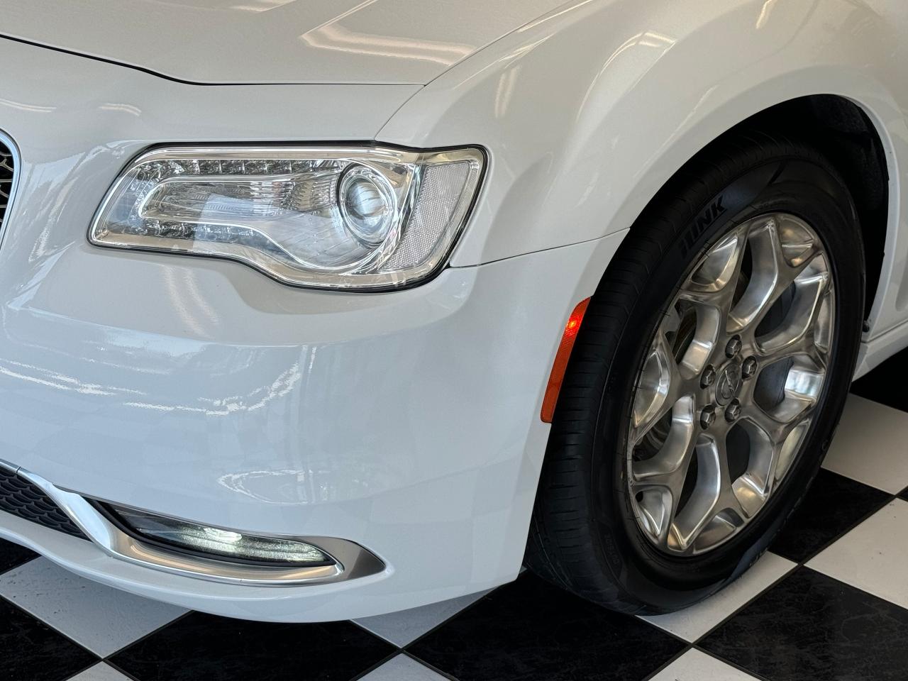 2017 Chrysler 300 300C PLATINUM AWD+New Tires+ApplePlay+AccidentFree Photo45