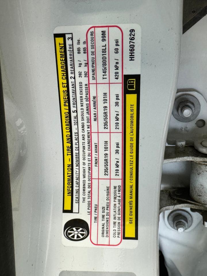 2017 Chrysler 300 300C PLATINUM AWD+New Tires+ApplePlay+AccidentFree - Photo #48