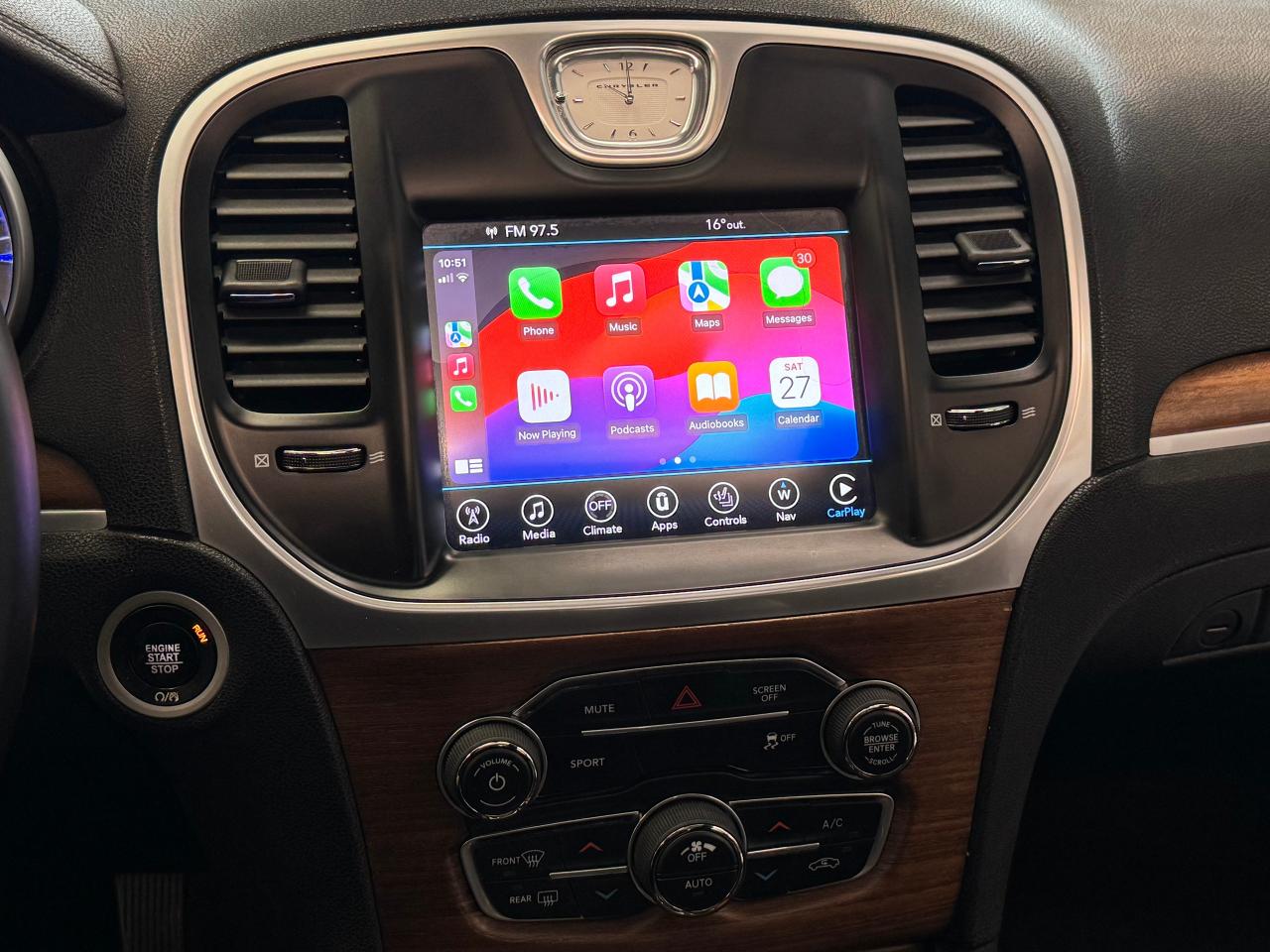 2017 Chrysler 300 300C PLATINUM AWD+New Tires+ApplePlay+AccidentFree - Photo #10