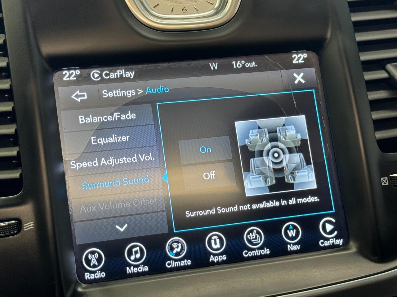2017 Chrysler 300 300C PLATINUM AWD+New Tires+ApplePlay+AccidentFree - Photo #35