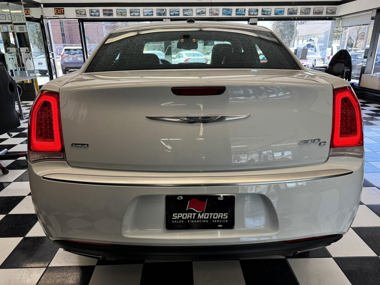 2017 Chrysler 300 300C PLATINUM AWD+New Tires+ApplePlay+AccidentFree - Photo #3