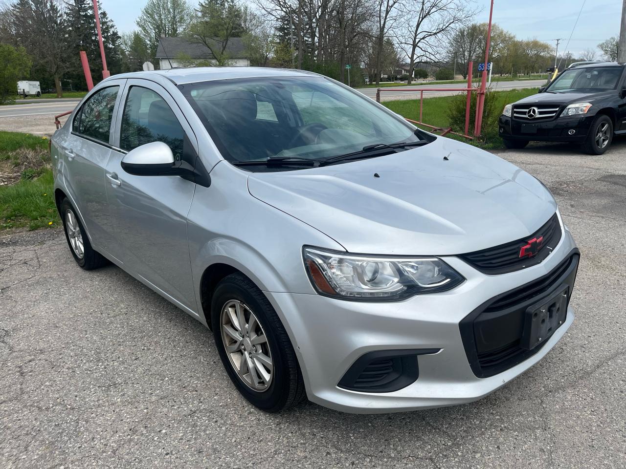 2018 Chevrolet Sonic LT Photo3