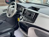 2013 Toyota Sienna SE V6 8-PASS / ONE OWNER Photo29