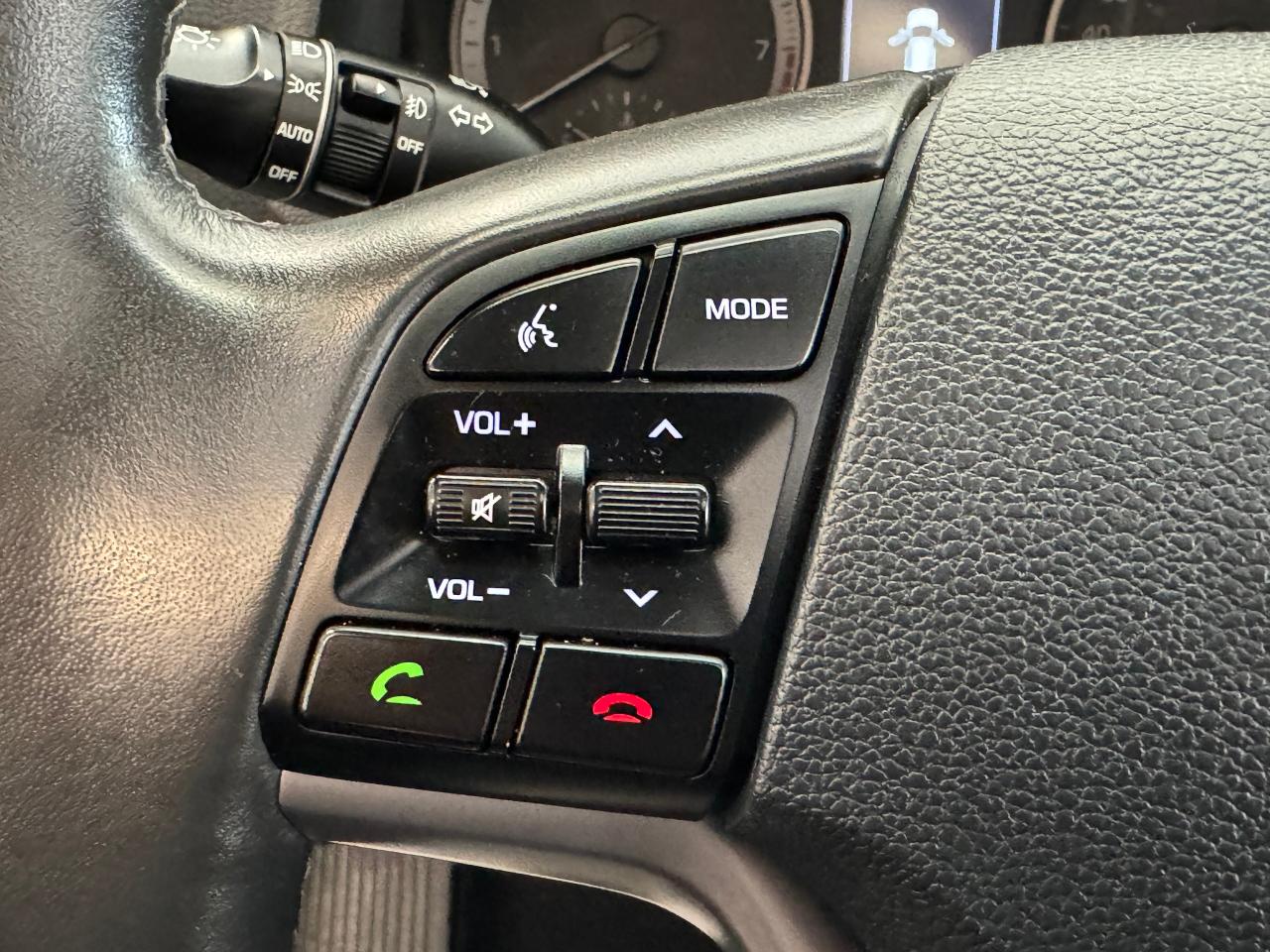 2017 Hyundai Tucson SE AWD+Camera+Heated Seats+PANO Roof+New Brakes Photo44