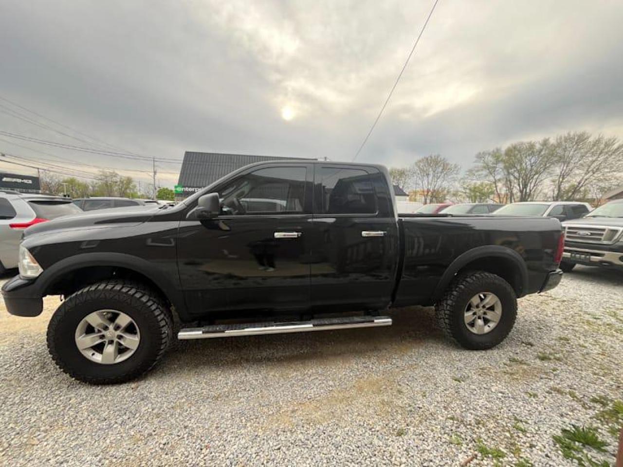 Used 2011 RAM 1500 4WD Quad Cab 140.5 SLT for sale in Windsor, ON