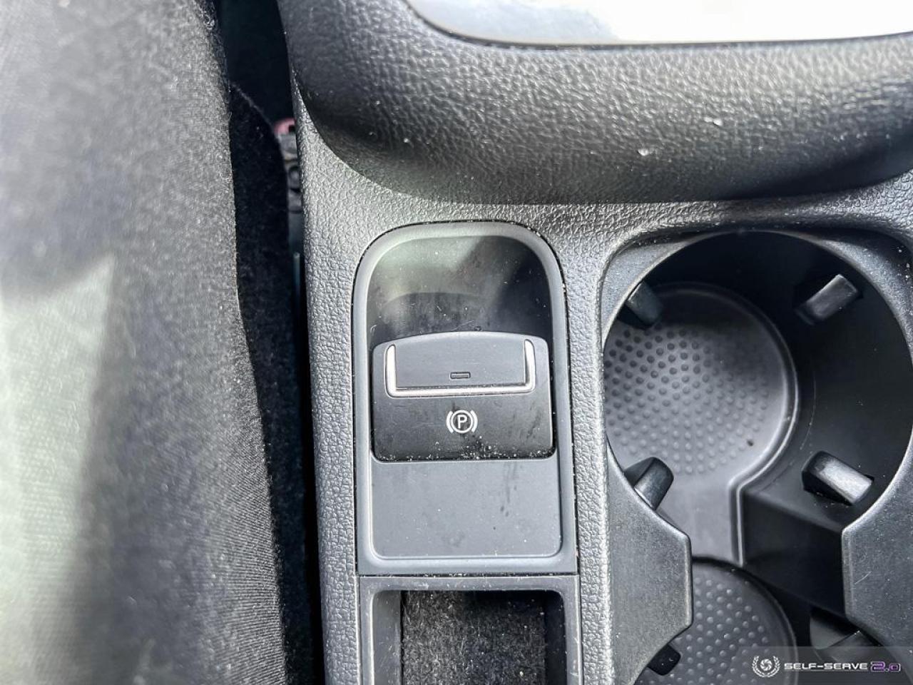 2015 Volkswagen Tiguan TRENDLINE / AUTO / AC / NO ACCIDENTS - Photo #18