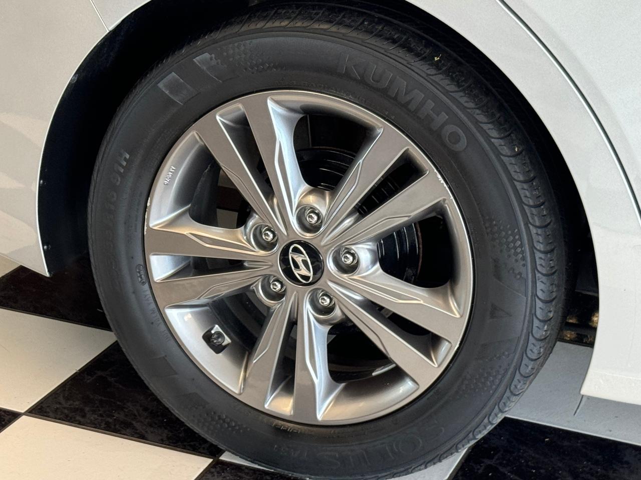 2018 Hyundai Elantra GL+ApplePlay+Camera+Heated Seats+CLEAN CARFAX - Photo #56