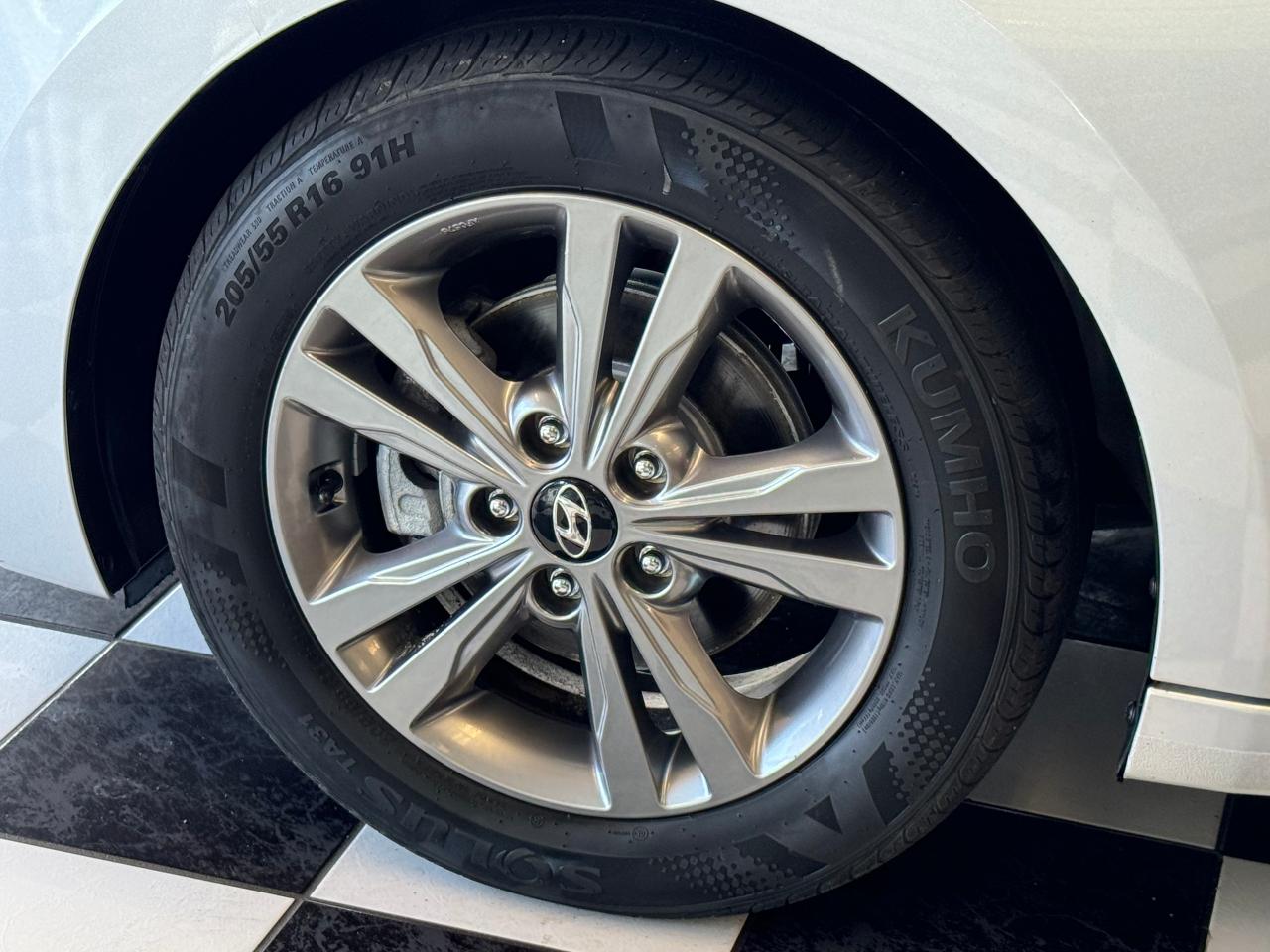2018 Hyundai Elantra GL+ApplePlay+Camera+Heated Seats+CLEAN CARFAX - Photo #54