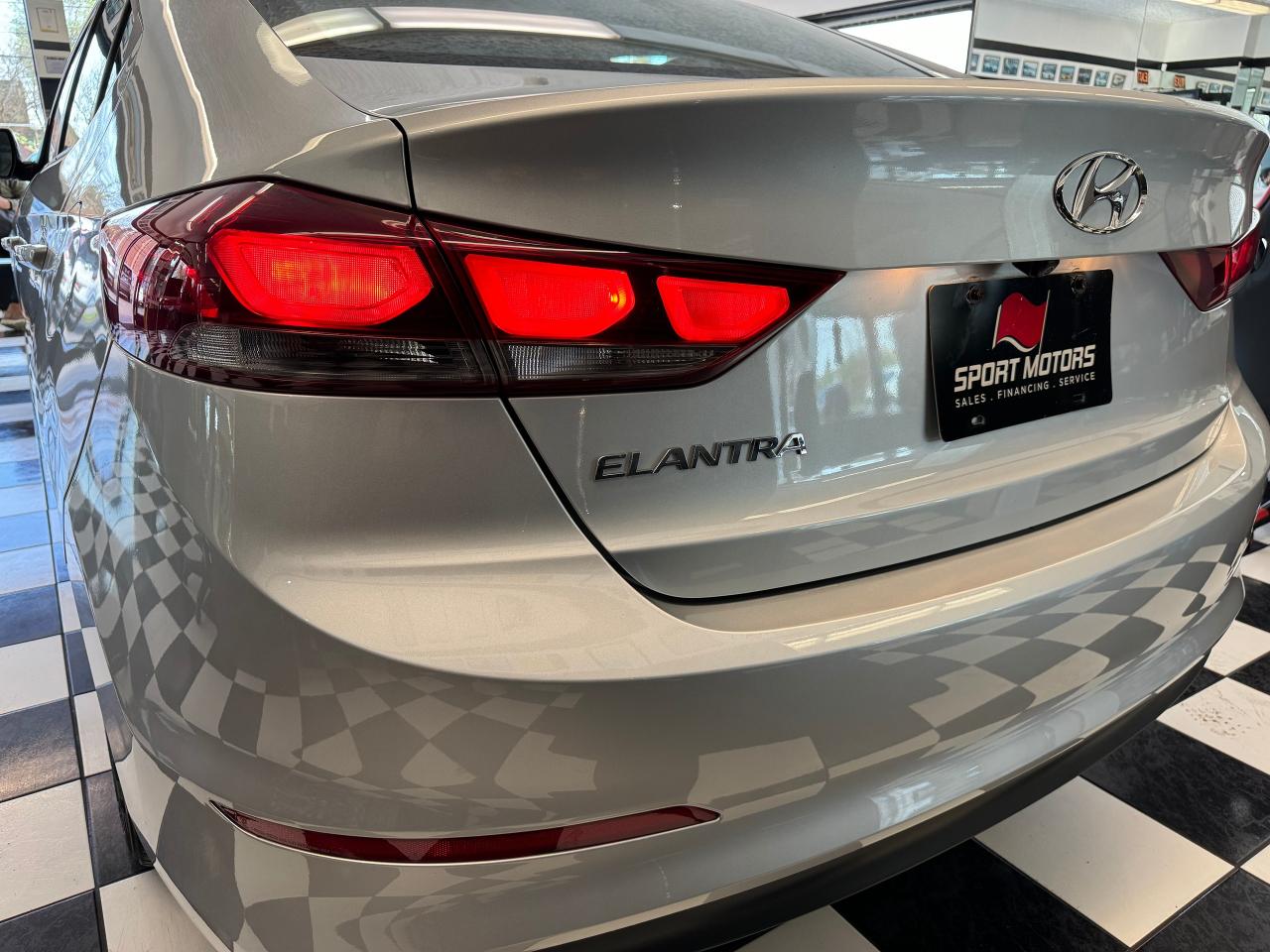 2018 Hyundai Elantra GL+ApplePlay+Camera+Heated Seats+CLEAN CARFAX - Photo #38