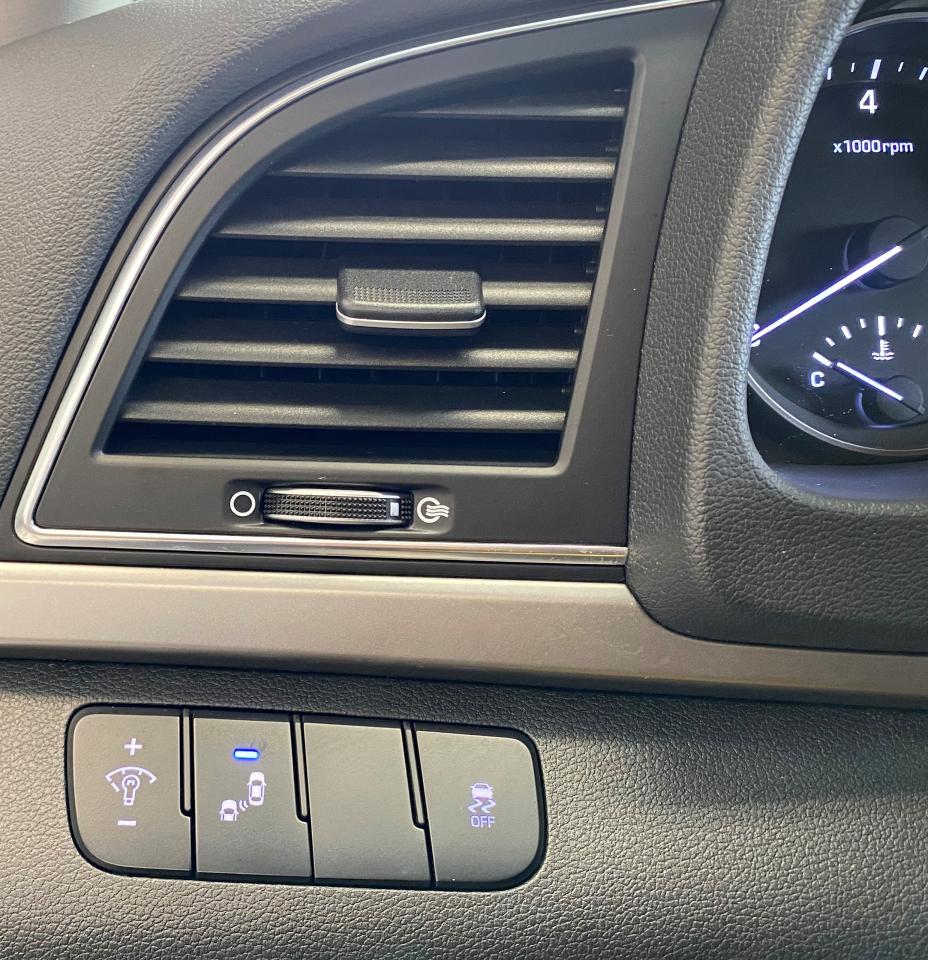 2018 Hyundai Elantra GL+ApplePlay+Camera+Heated Seats+CLEAN CARFAX - Photo #52