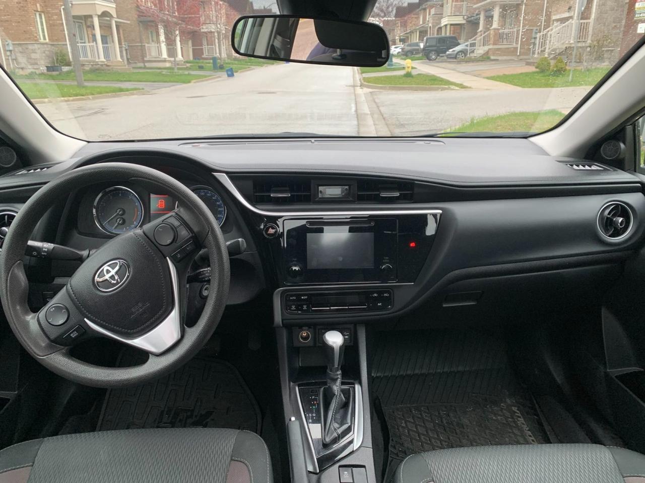 2019 Toyota Corolla LE - Photo #13