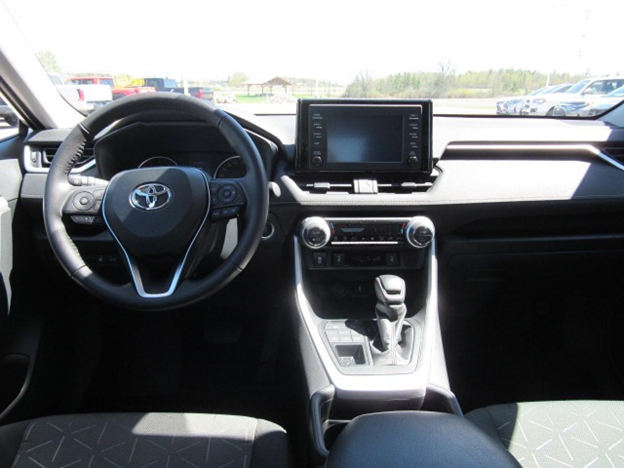 2020 Toyota RAV4 XLE Photo