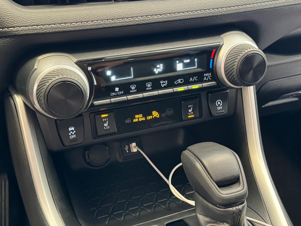 2023 Toyota RAV4 LE AWD+LKA+Adaptive Cruise+ApplePlay+CLEAN CARFAX - Photo #38
