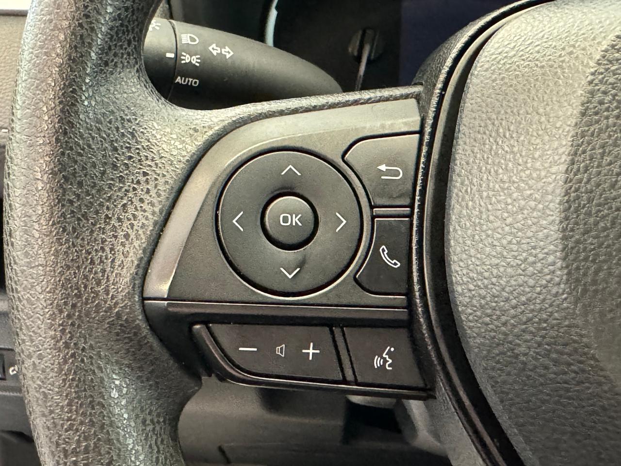 2023 Toyota RAV4 LE AWD+LKA+Adaptive Cruise+ApplePlay+CLEAN CARFAX - Photo #47
