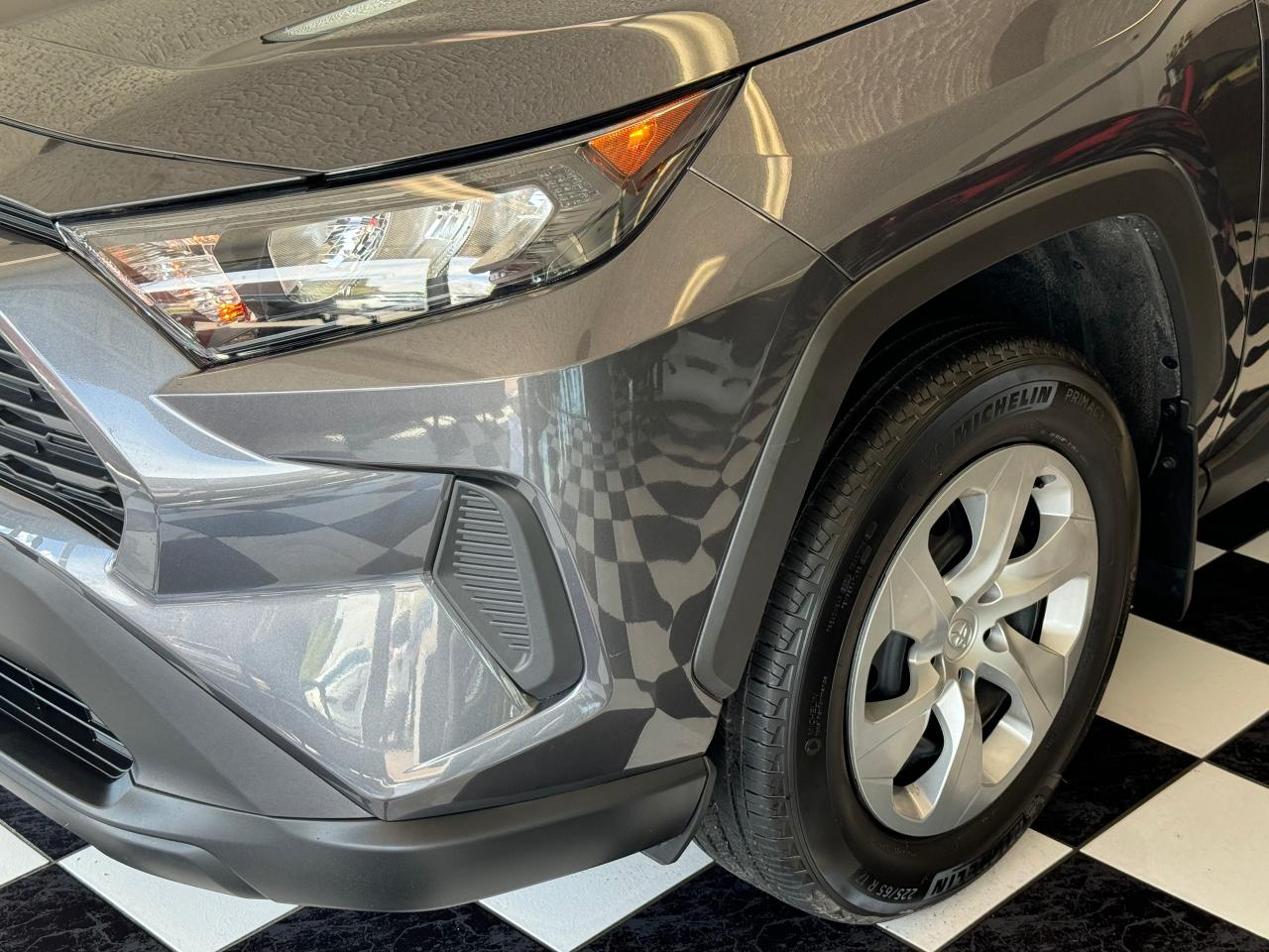 2023 Toyota RAV4 LE AWD+LKA+Adaptive Cruise+ApplePlay+CLEAN CARFAX - Photo #41
