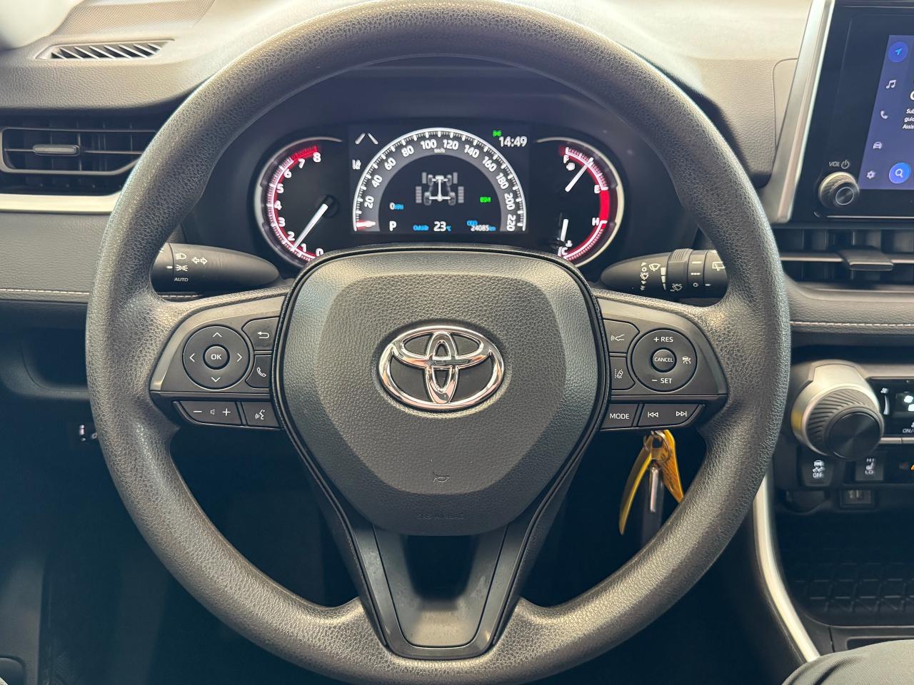 2023 Toyota RAV4 LE AWD+LKA+Adaptive Cruise+ApplePlay+CLEAN CARFAX - Photo #8