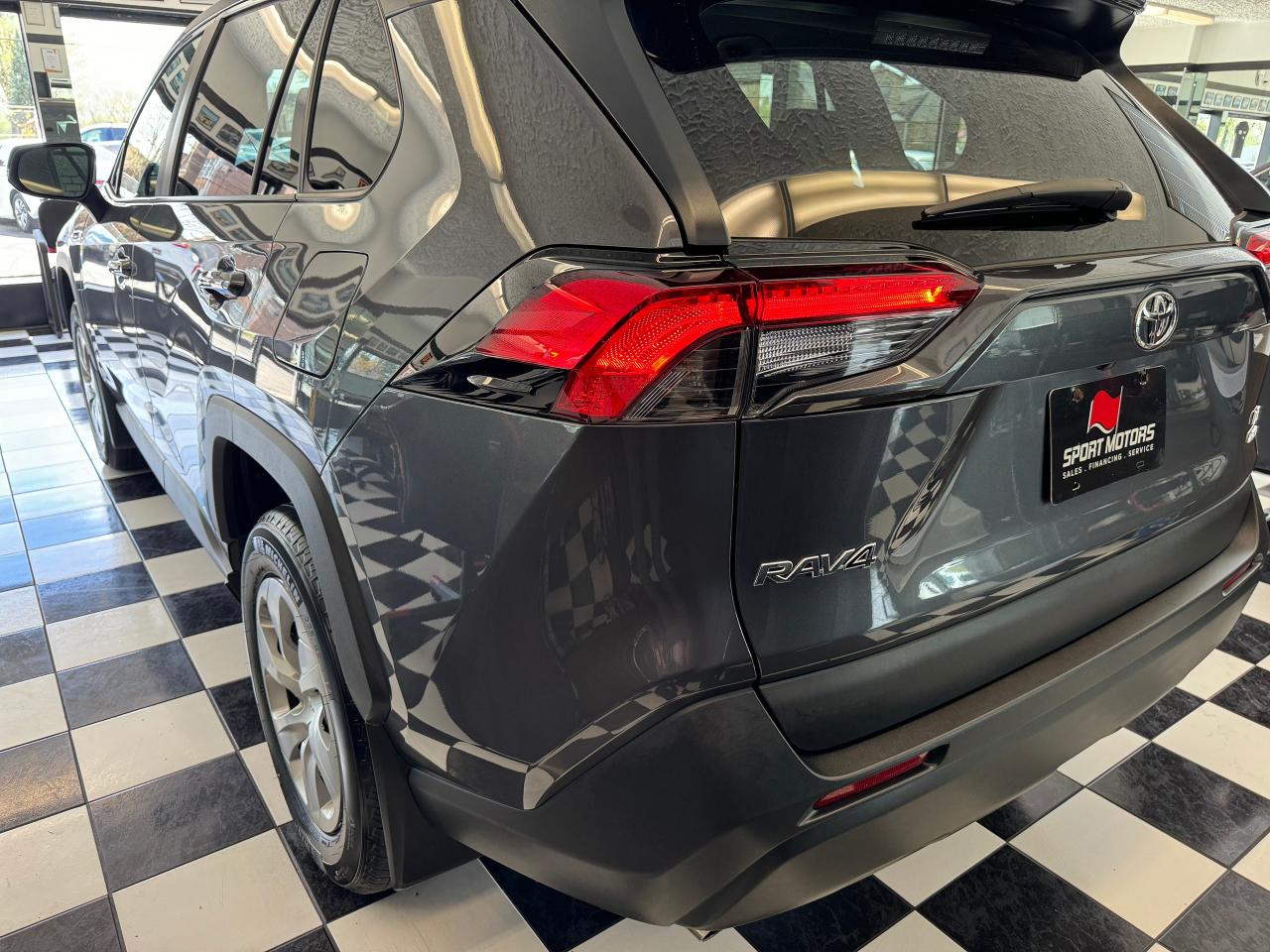 2023 Toyota RAV4 LE AWD+LKA+Adaptive Cruise+ApplePlay+CLEAN CARFAX - Photo #42