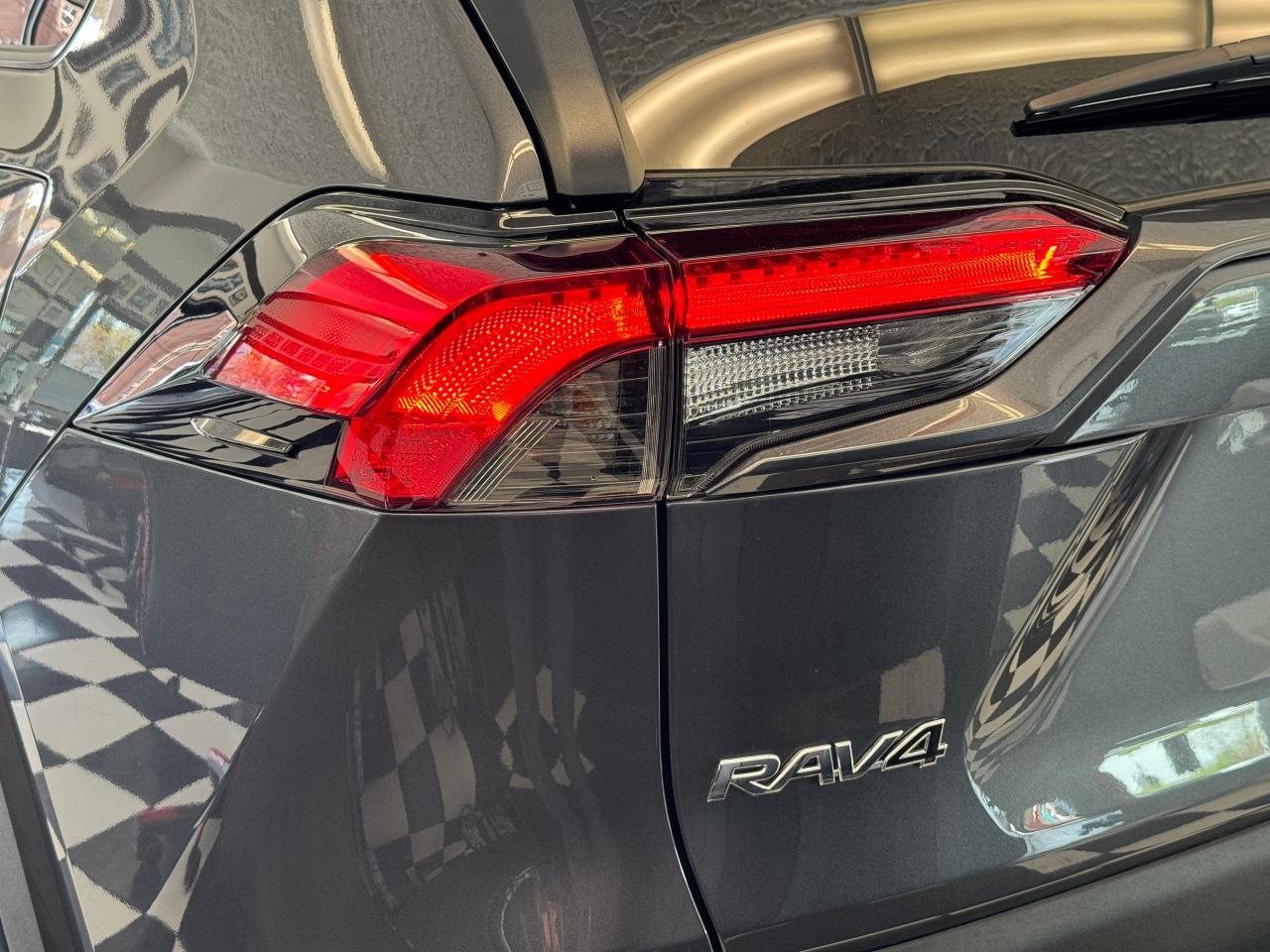 2023 Toyota RAV4 LE AWD+LKA+Adaptive Cruise+ApplePlay+CLEAN CARFAX - Photo #64