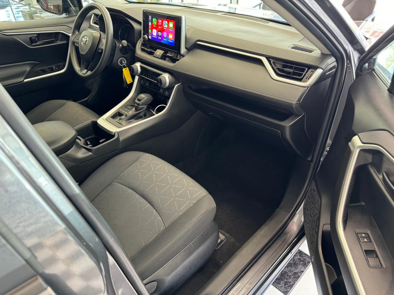 2023 Toyota RAV4 LE AWD+LKA+Adaptive Cruise+ApplePlay+CLEAN CARFAX - Photo #23