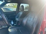 2011 Ford Escape 4WD V6 Limited Photo22