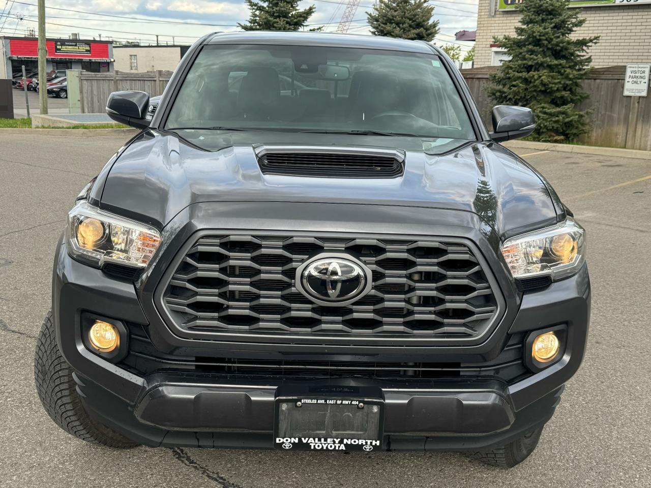 2022 Toyota Tacoma  - Photo #2