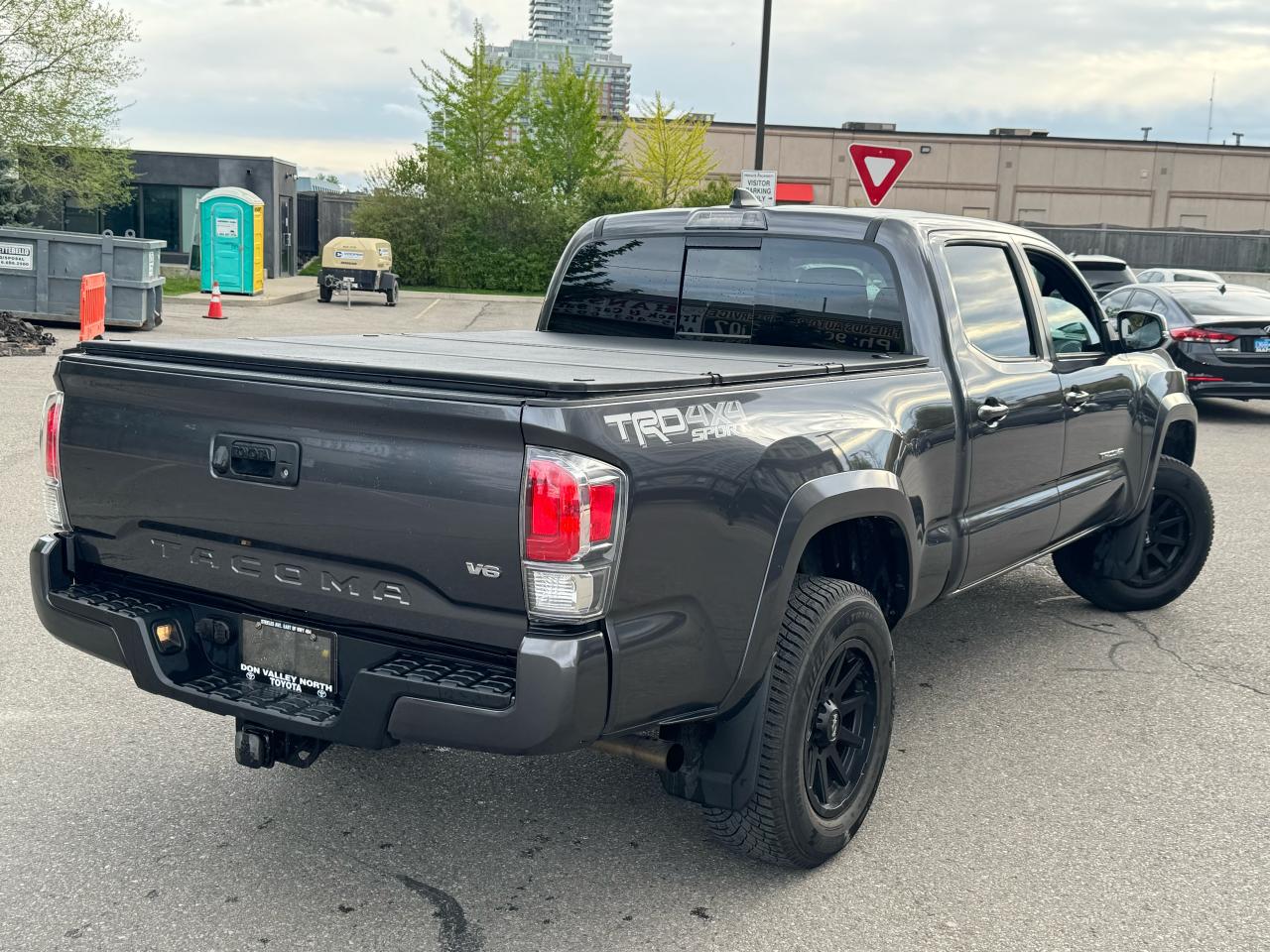 2022 Toyota Tacoma  - Photo #5