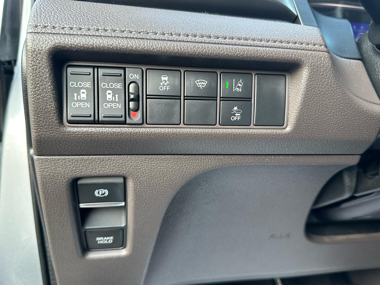 2018 Honda Odyssey EX-RES - Photo #17