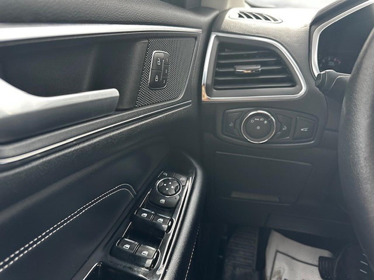 2018 Ford Edge TITANIUM-FULL LOAD-LOW KMS-NAVI-BLUETOOTH - Photo #18