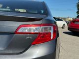 2012 Toyota Camry SE / ALLOYS / PADDLE SHIFTERS / LEATHER / BT Photo20