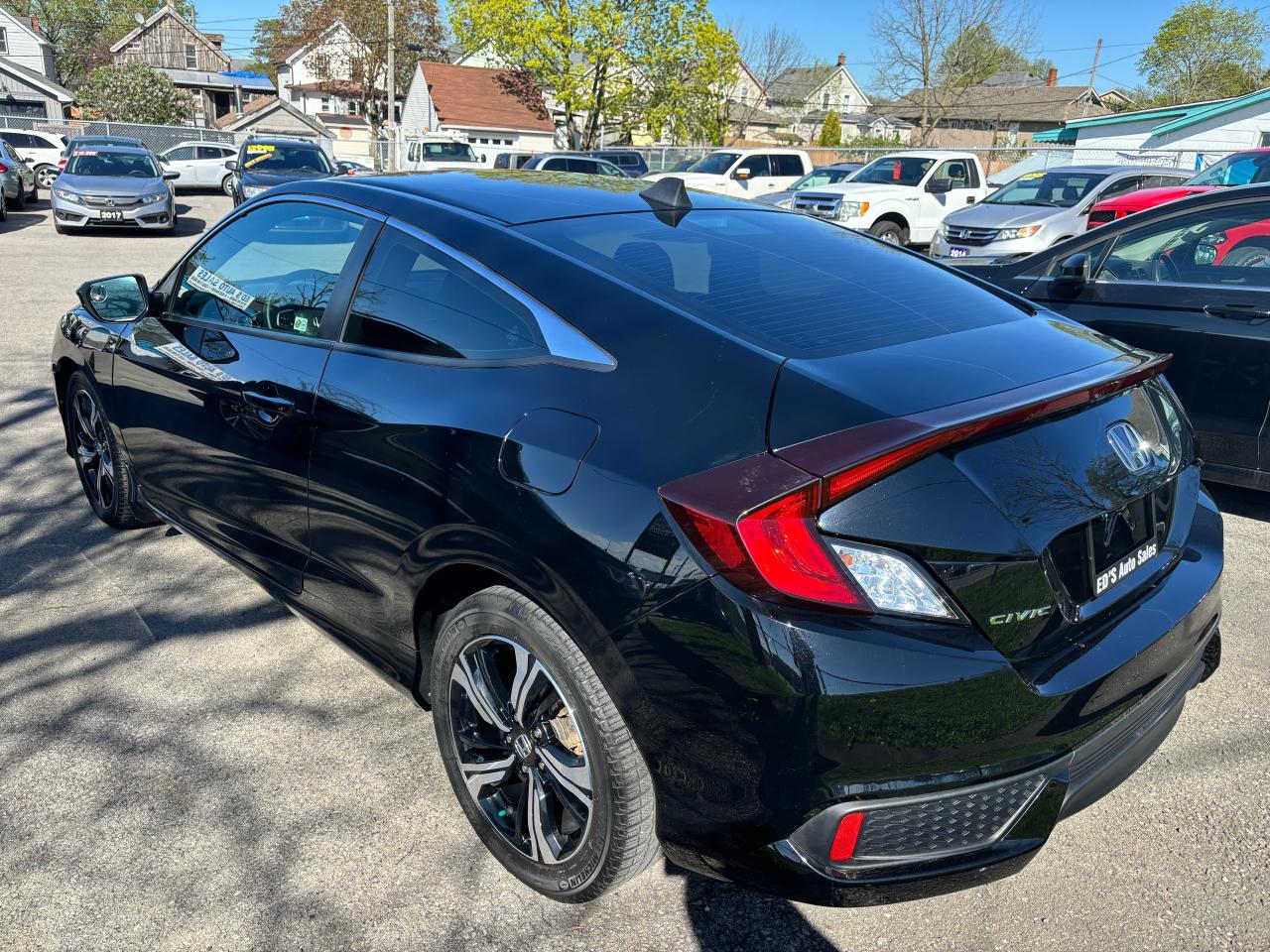 2019 Honda Civic LX, Coupe, Auto, Heated Seats, Alloys, - Photo #4