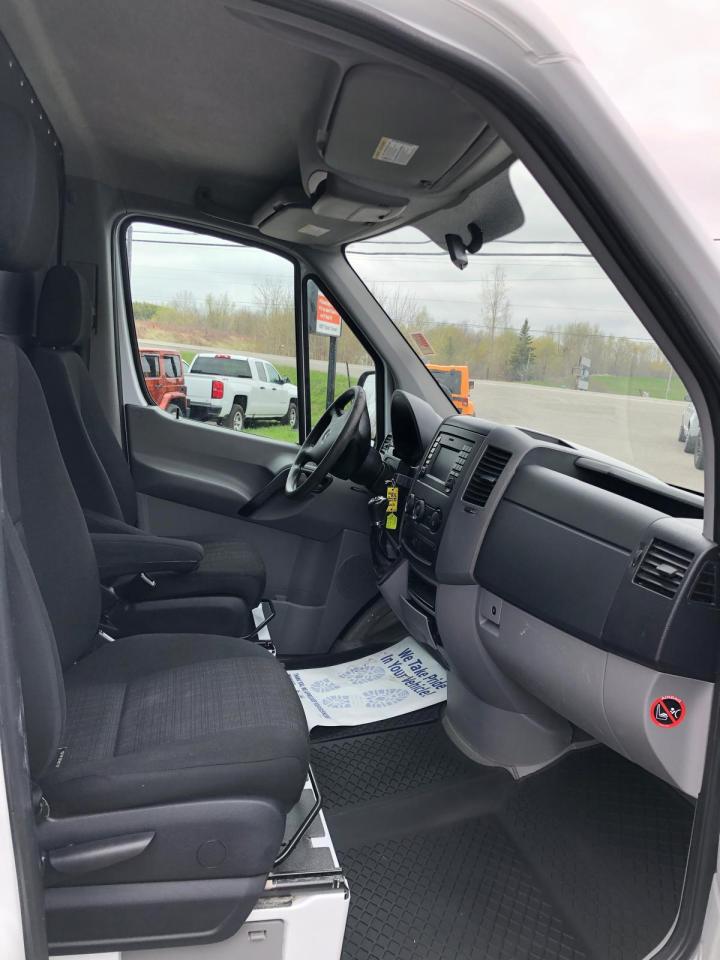 2016 Mercedes-Benz Sprinter RWD 2500 144" - Photo #9