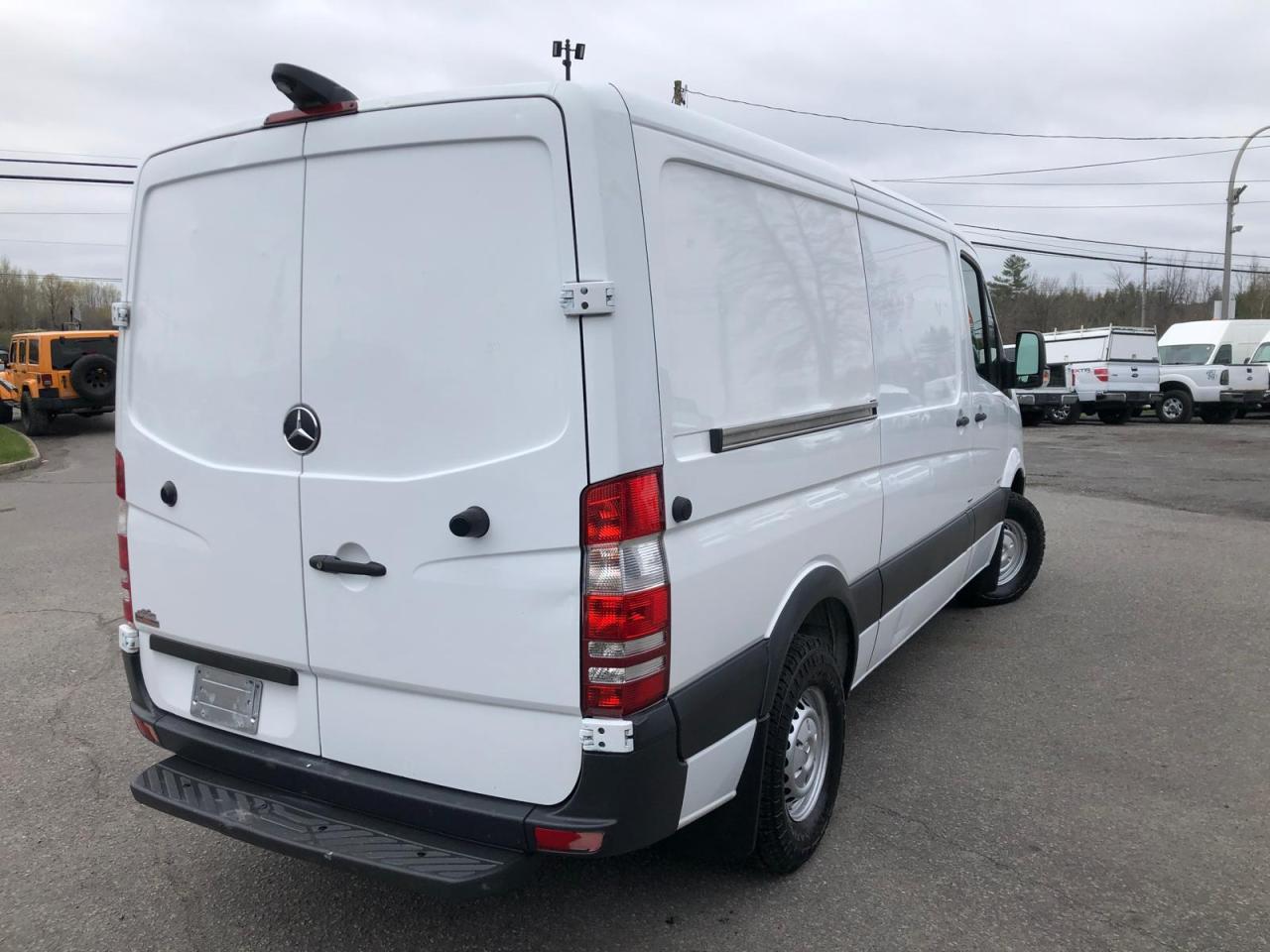 2016 Mercedes-Benz Sprinter RWD 2500 144" - Photo #5
