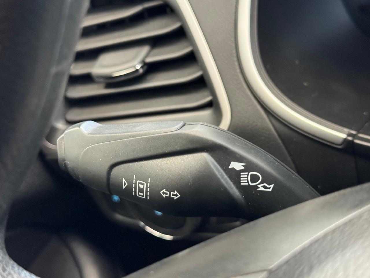 2021 Ford Edge SE AWD+ApplePlay+Lane Keep+Camera+CLEAN CARFAX - Photo #52