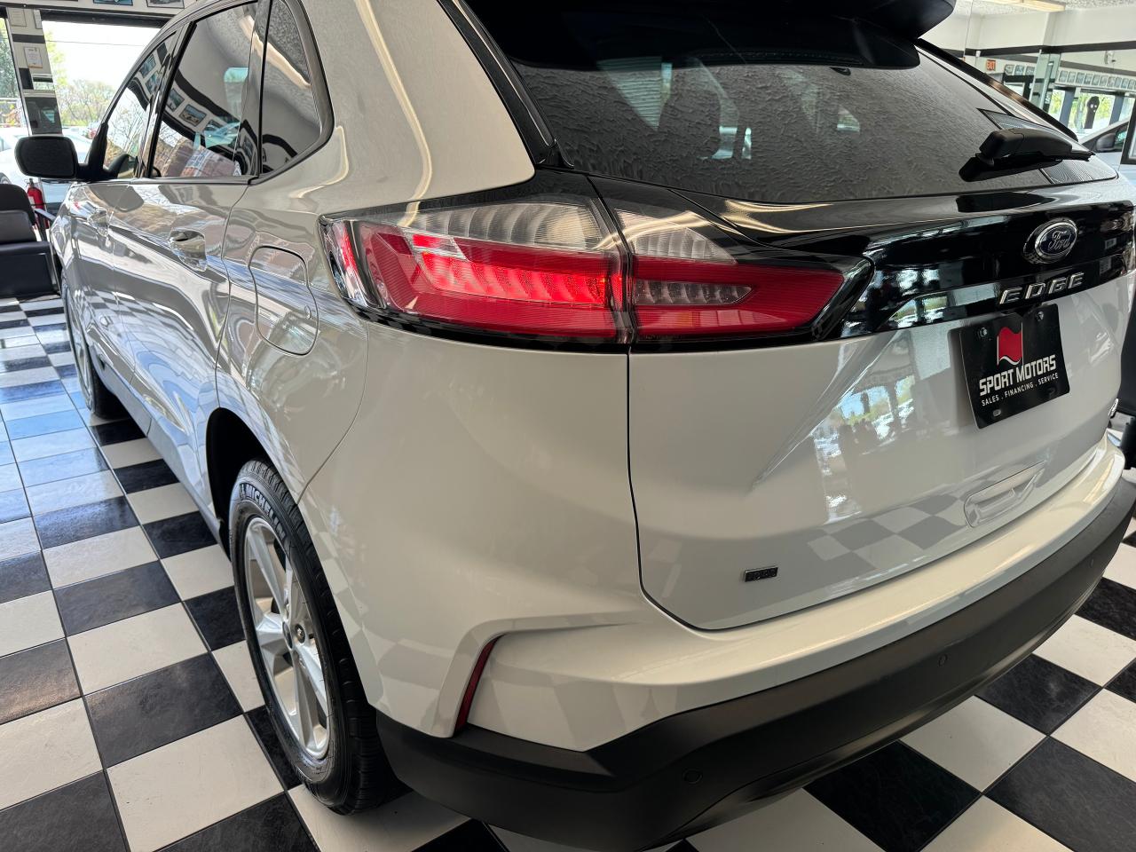 2021 Ford Edge SE AWD+ApplePlay+Lane Keep+Camera+CLEAN CARFAX Photo112
