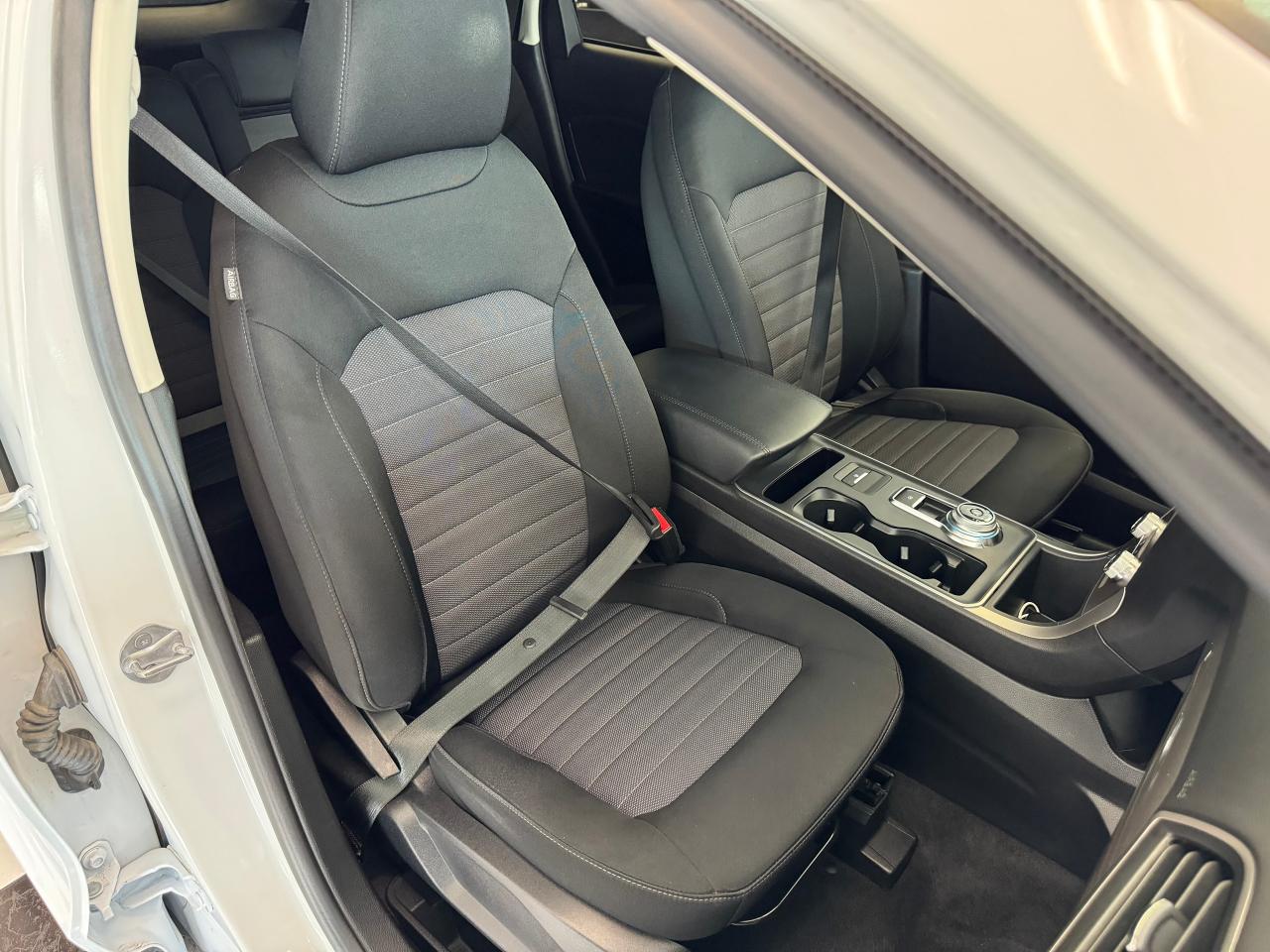 2021 Ford Edge SE AWD+ApplePlay+Lane Keep+Camera+CLEAN CARFAX Photo23