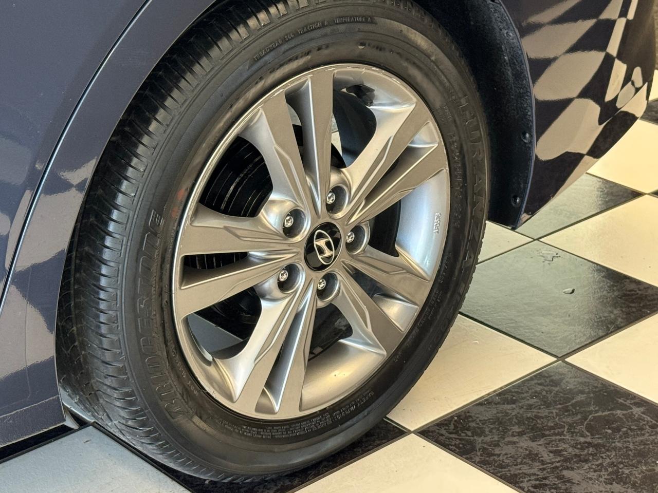 2018 Hyundai Elantra GL SE+Roof+Push Start+ApplePlay+BSM+CLEAN CARFAX Photo56