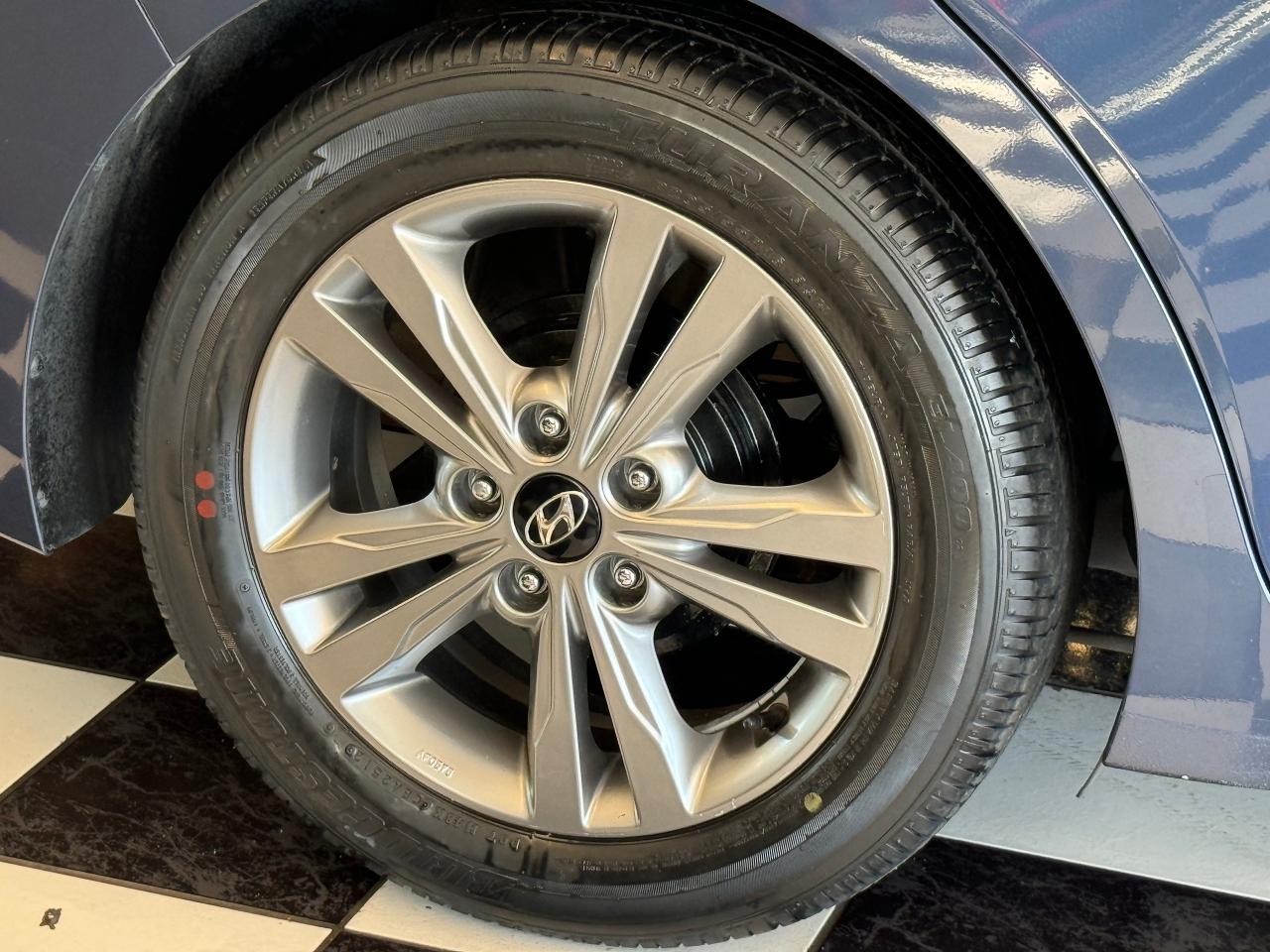 2018 Hyundai Elantra GL SE+Roof+Push Start+ApplePlay+BSM+CLEAN CARFAX Photo123