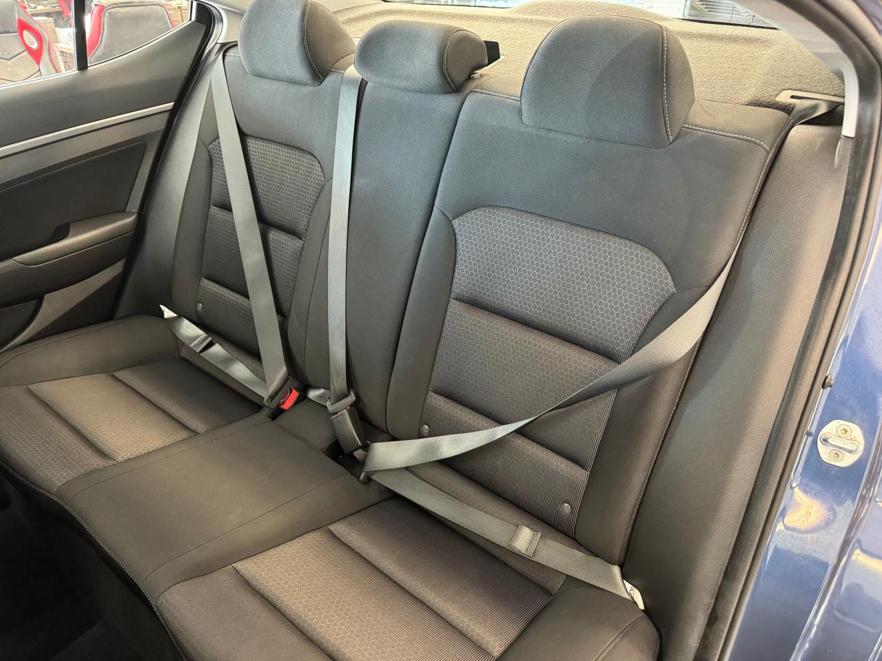 2018 Hyundai Elantra GL SE+Roof+Push Start+ApplePlay+BSM+CLEAN CARFAX - Photo #25