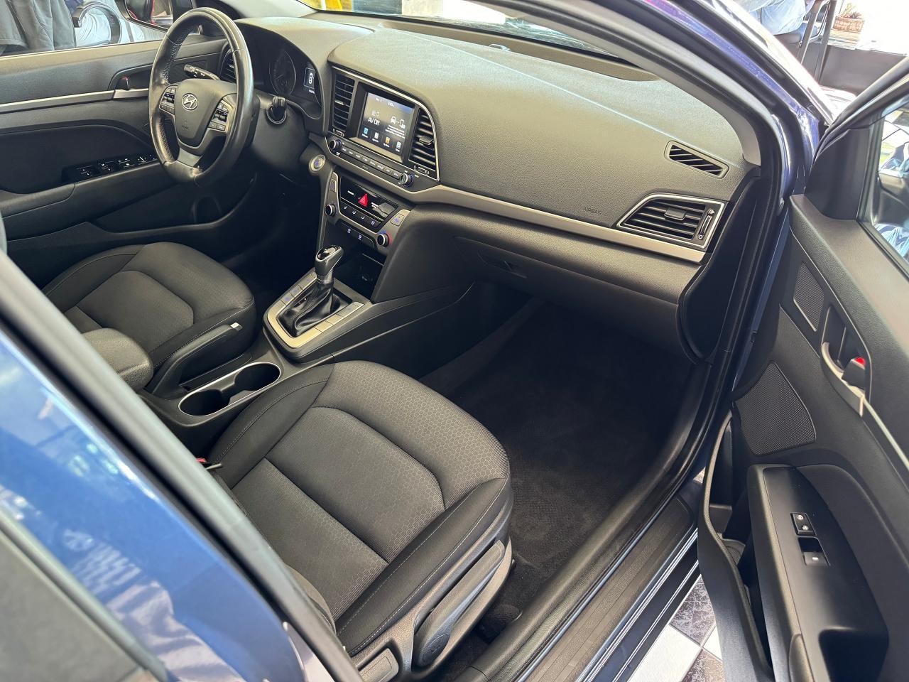 2018 Hyundai Elantra GL SE+Roof+Push Start+ApplePlay+BSM+CLEAN CARFAX Photo21