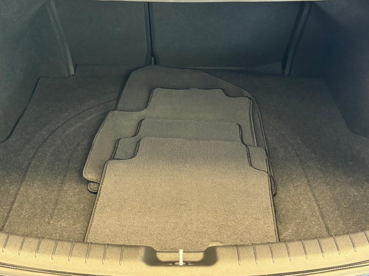 2018 Hyundai Elantra GL SE+Roof+Push Start+ApplePlay+BSM+CLEAN CARFAX - Photo #26